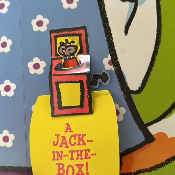 Pop Up Book Peek in My Pocket. - Picture 3 of 11